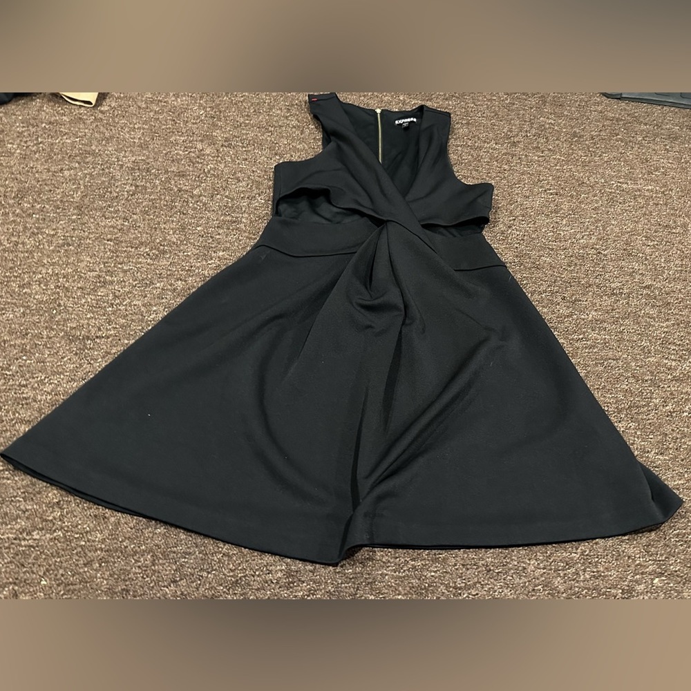 Express 12 black sleeveless dress open waist V neck fit flare gold zip back EUC